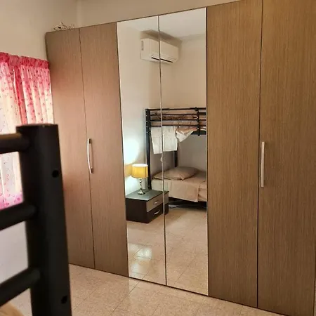 4 Bedrooms House At 15 Minutes To Paceville San Ġiljan